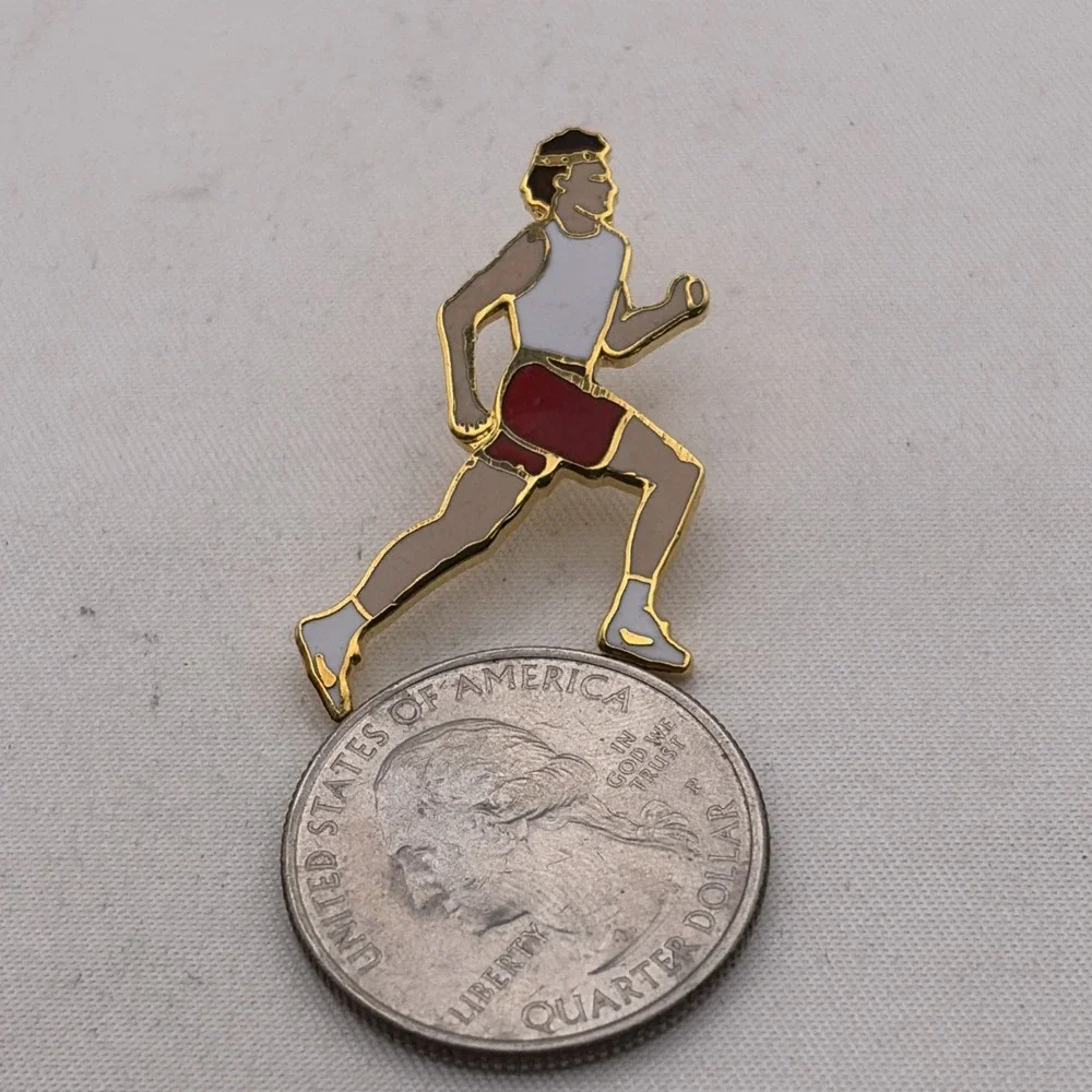 Vintage Man Running Olympian Olympic Relay Enamel Lapel Hat Pin Gold Tone